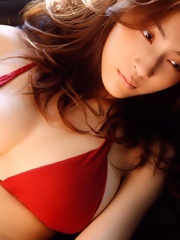 Busty asian Asana Mamoru in great sexy posing